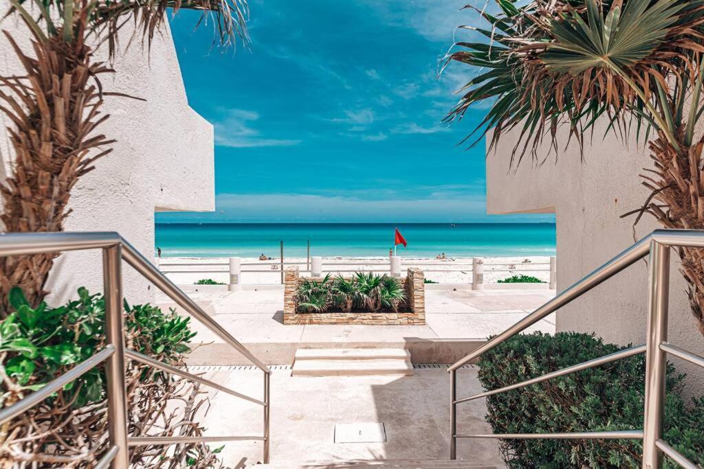 Villas Marlin 108, A Pie De Playa, Albercas, Jacuzi, Ubicacion Inmejorable Канкун Екстериор снимка